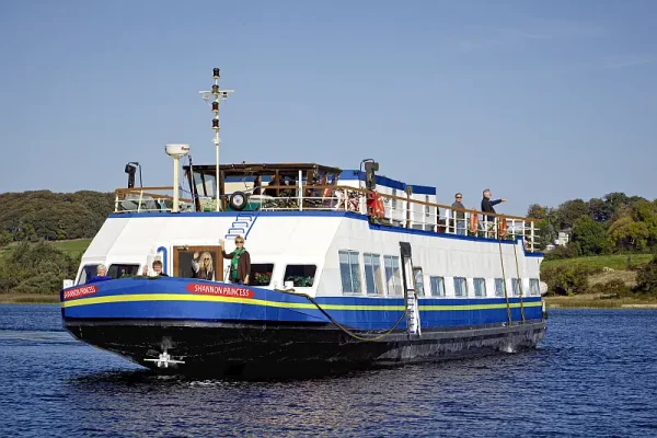 Panache barge