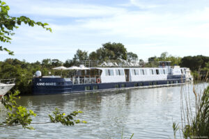 Anne Marie hotel barge