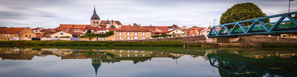 Luxury Barging Banner
